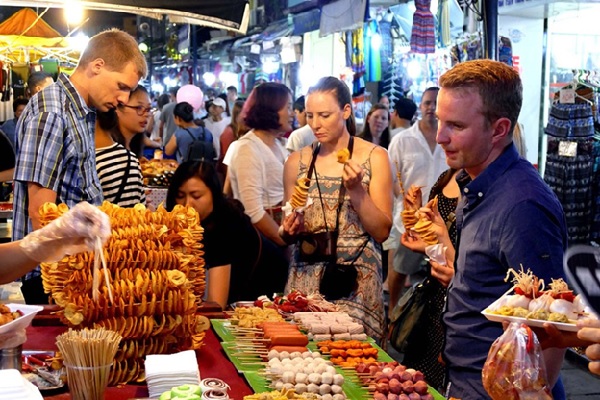 du lịch phat trien manh me ha noi