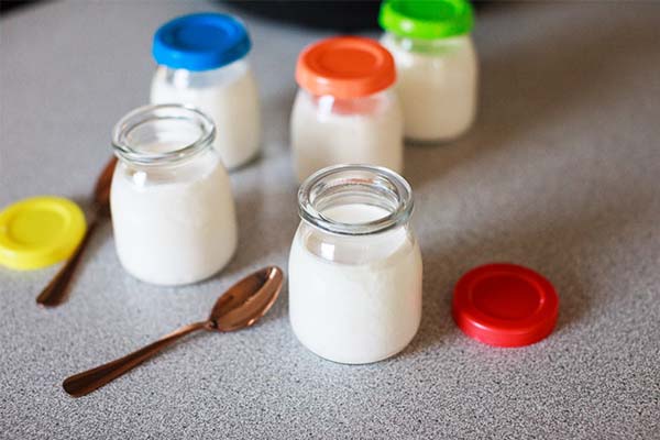 Hướng dẫn làm sinh tố chuối sữa chua cực dễ tại nhà