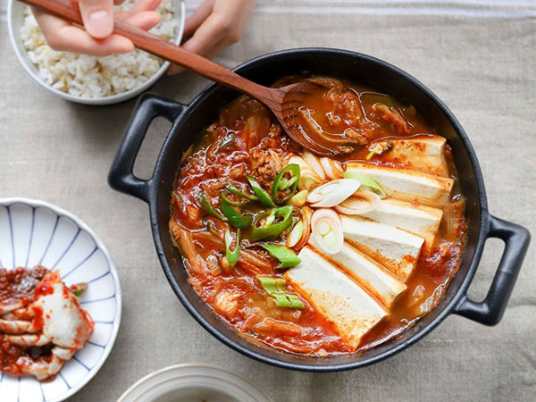 Cách nấu kim chi thịt bò đơn giản chuẩn vị Hàn
