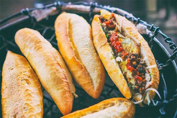 bánh mì các món ăn vặt ngon ở hội an